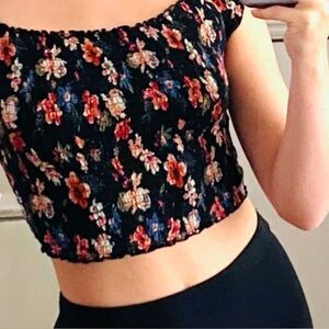 Hollister Smocked Floral Off-The-Shoulder Crop Top, Sz small